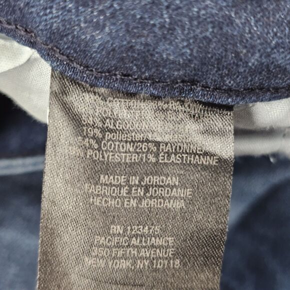 Jones New York Signature Women’s SZ 4 Lexington Straight Jeans Stretch Med Wash - Picture 14 of 16